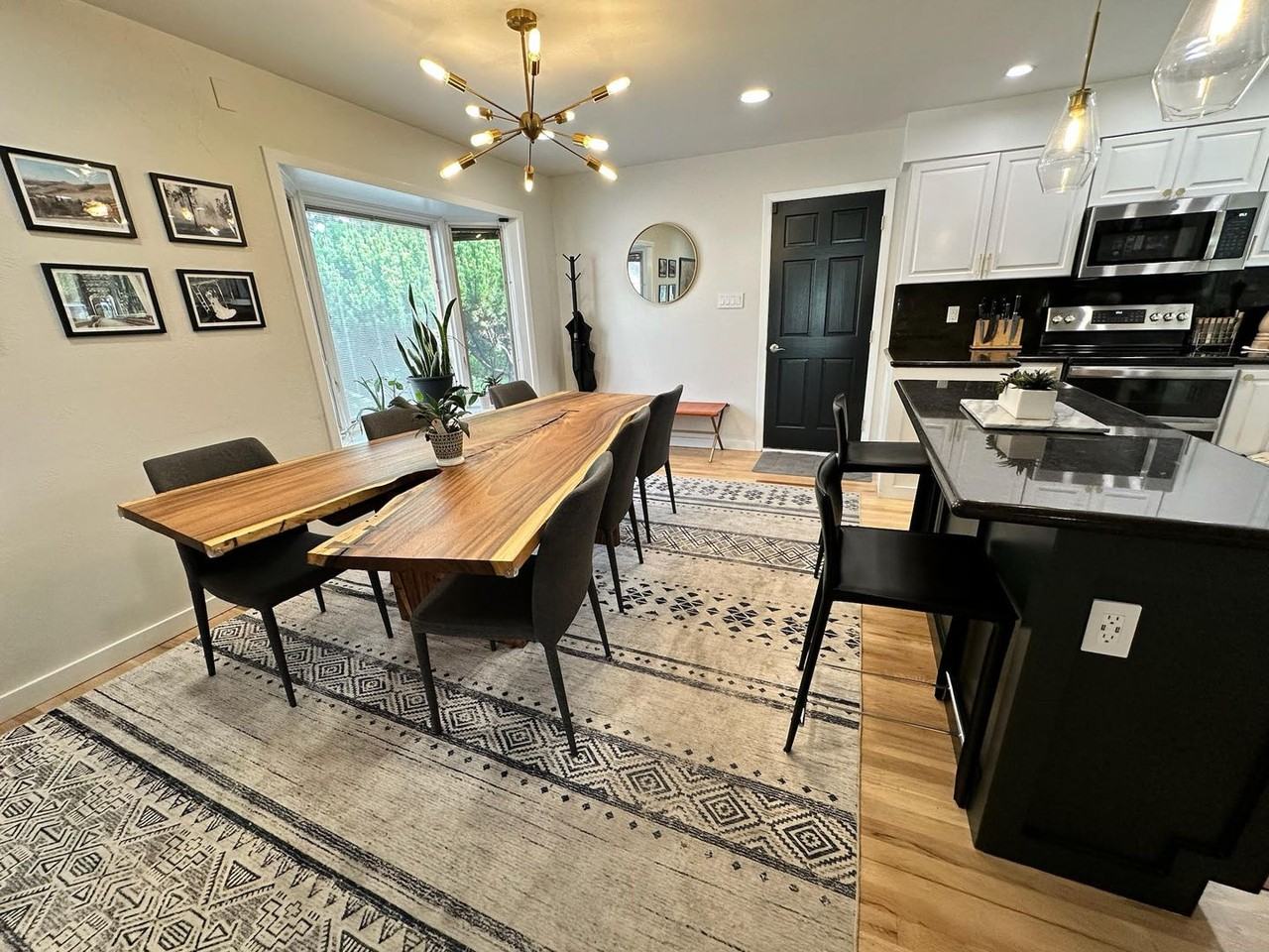 1689 S Kearney St - Photo 3 of 33