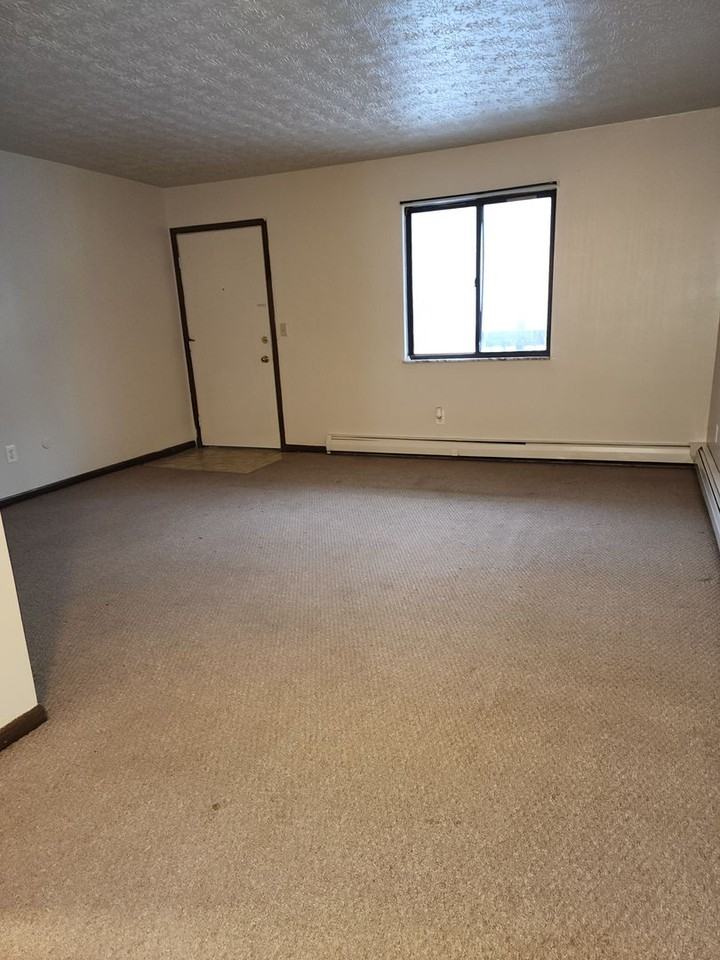 680 Hancock Avenue - Photo 2 of 24