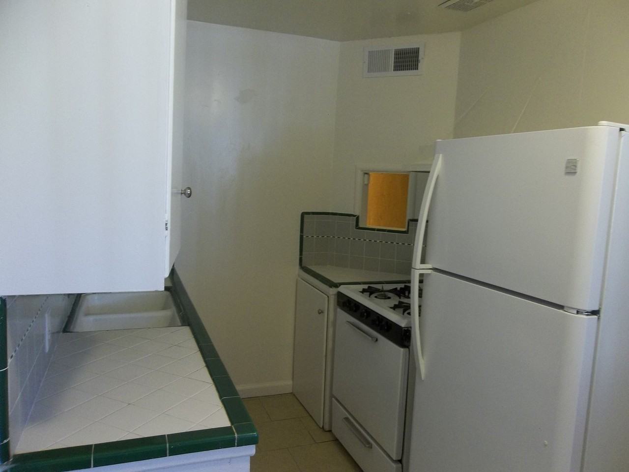 1007 East El Monte Way #1 - Photo 2 of 7