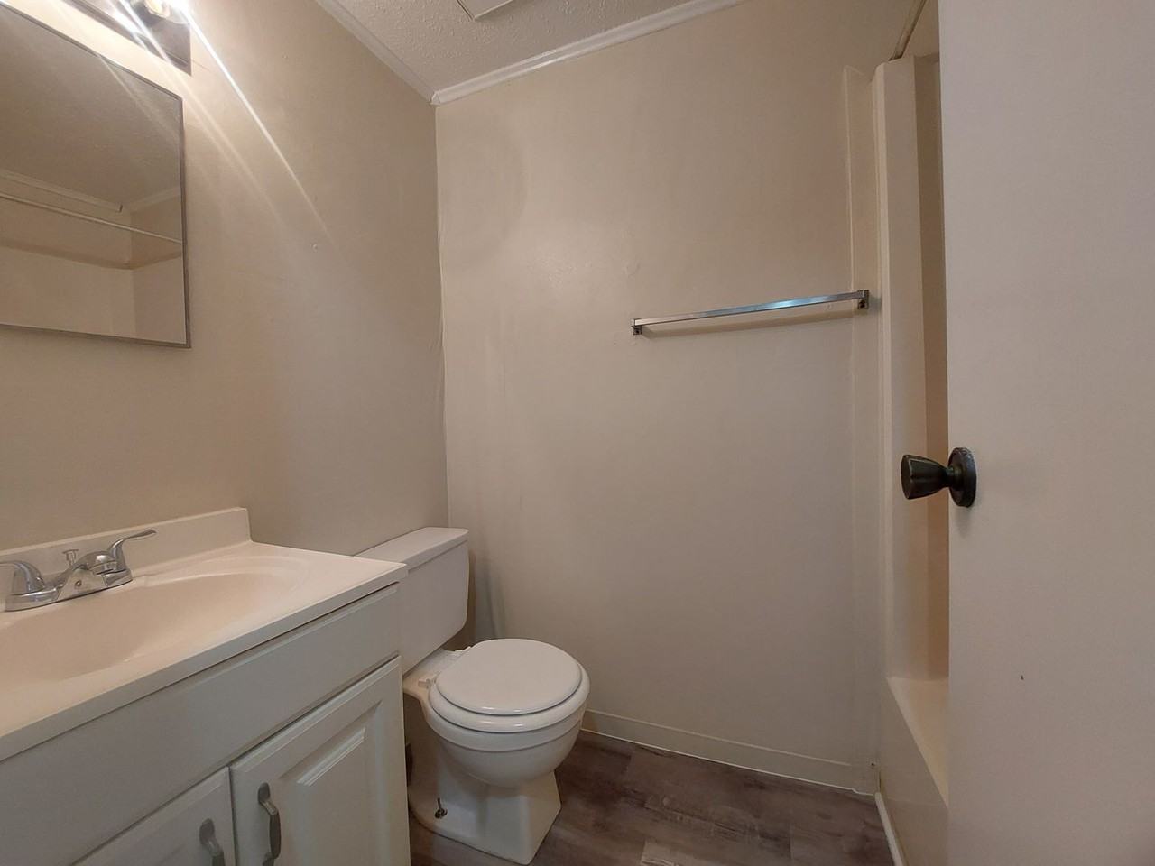 Bear Creek Apartments - Photo 7 of 11