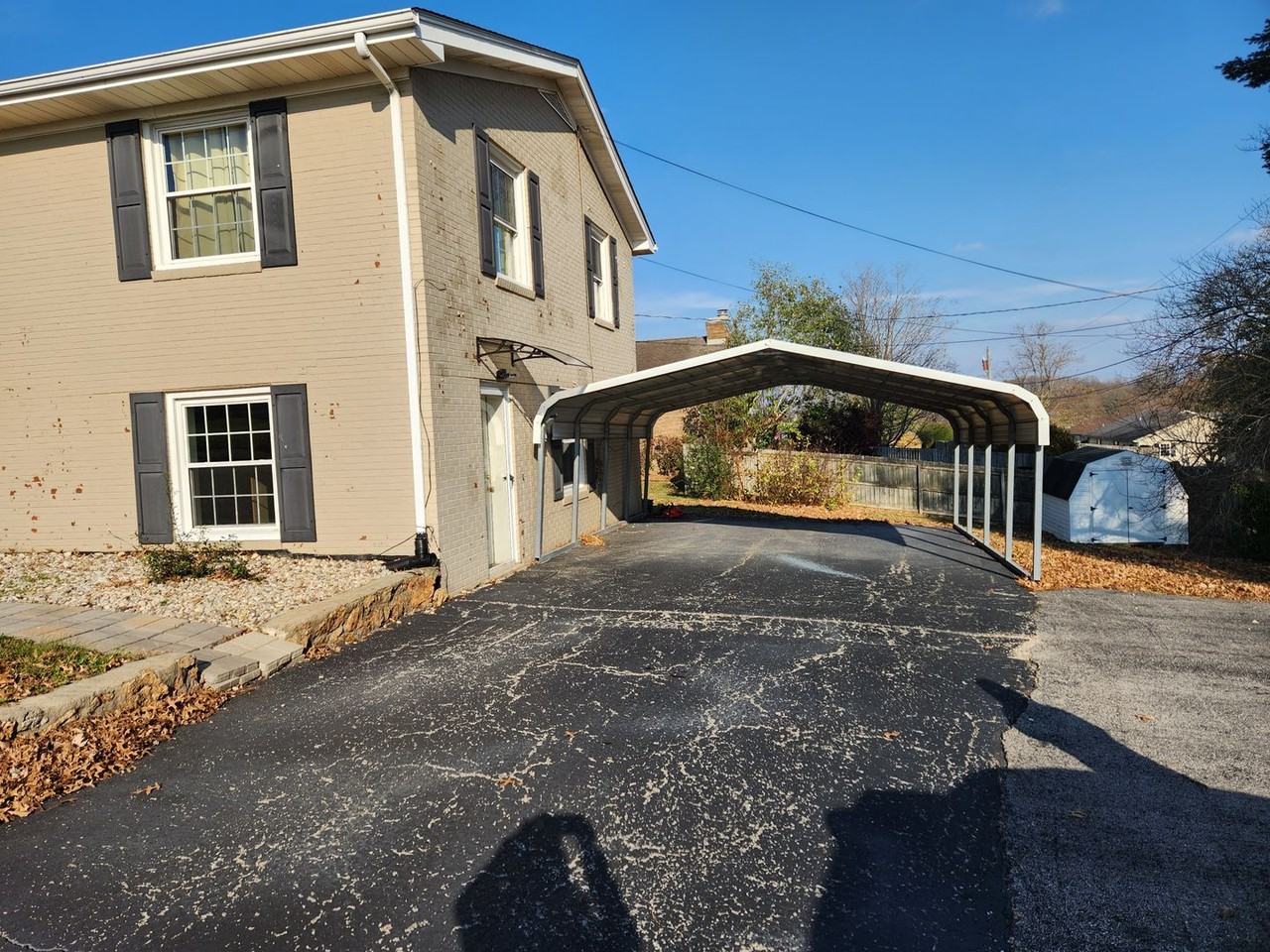 104 Linwood Dr - Photo 2 of 14