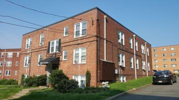 featured image of 2060 N Vermont St