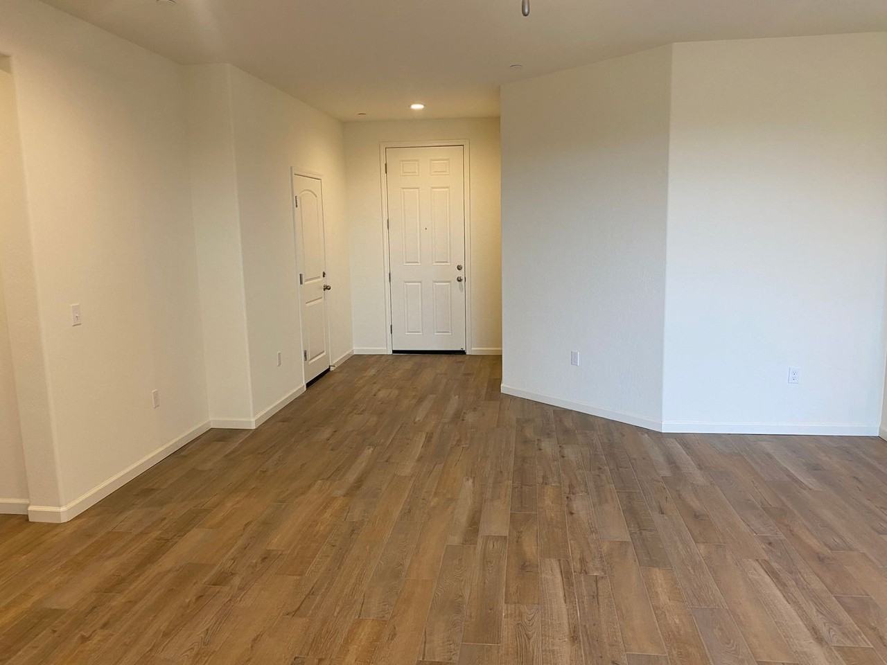 3525 Lennox St - Photo 3 of 43