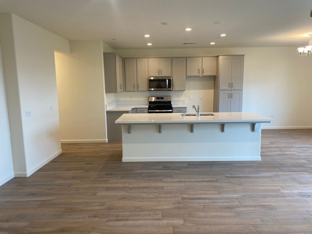 3525 Lennox St - Photo 4 of 43