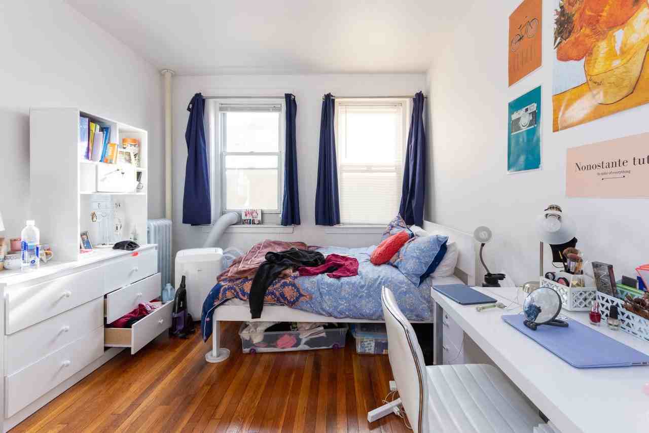 54 Brighton Ave - Photo 6 of 9