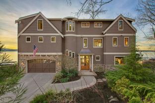 2301 East Lake Sammamish Parkway Northeast - Photo 1 of 1