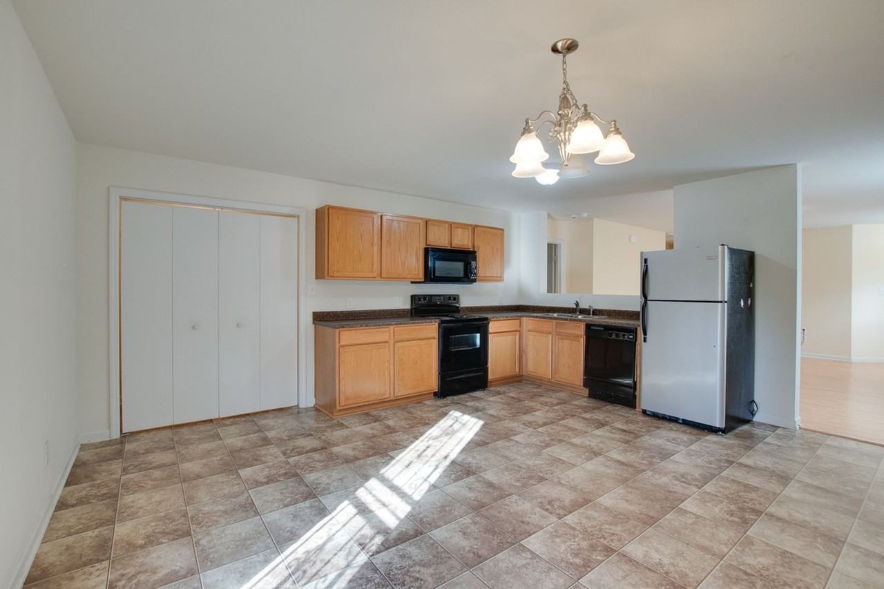 198 Cloverbrook Dr - Photo 6 of 19