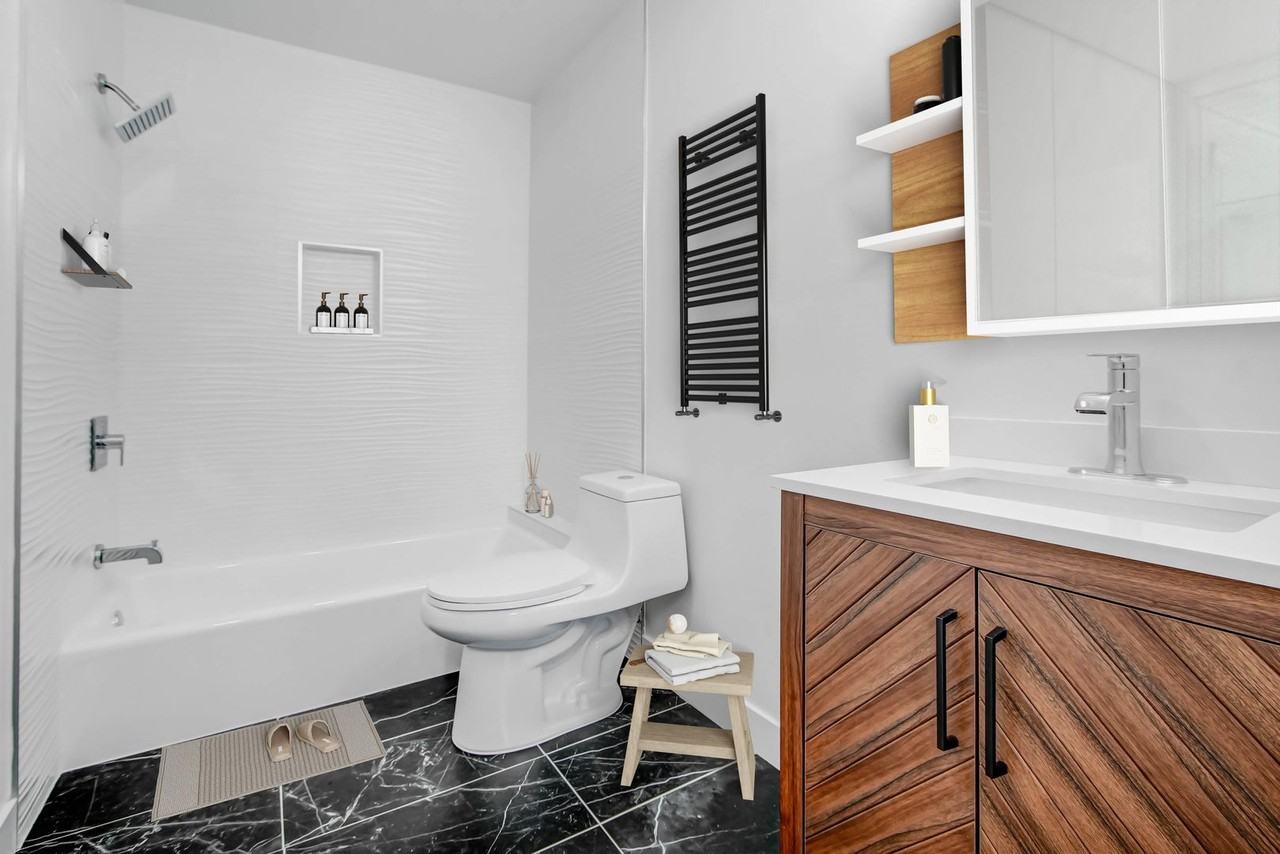 5924 S. Hoover Street - Photo 4 of 31