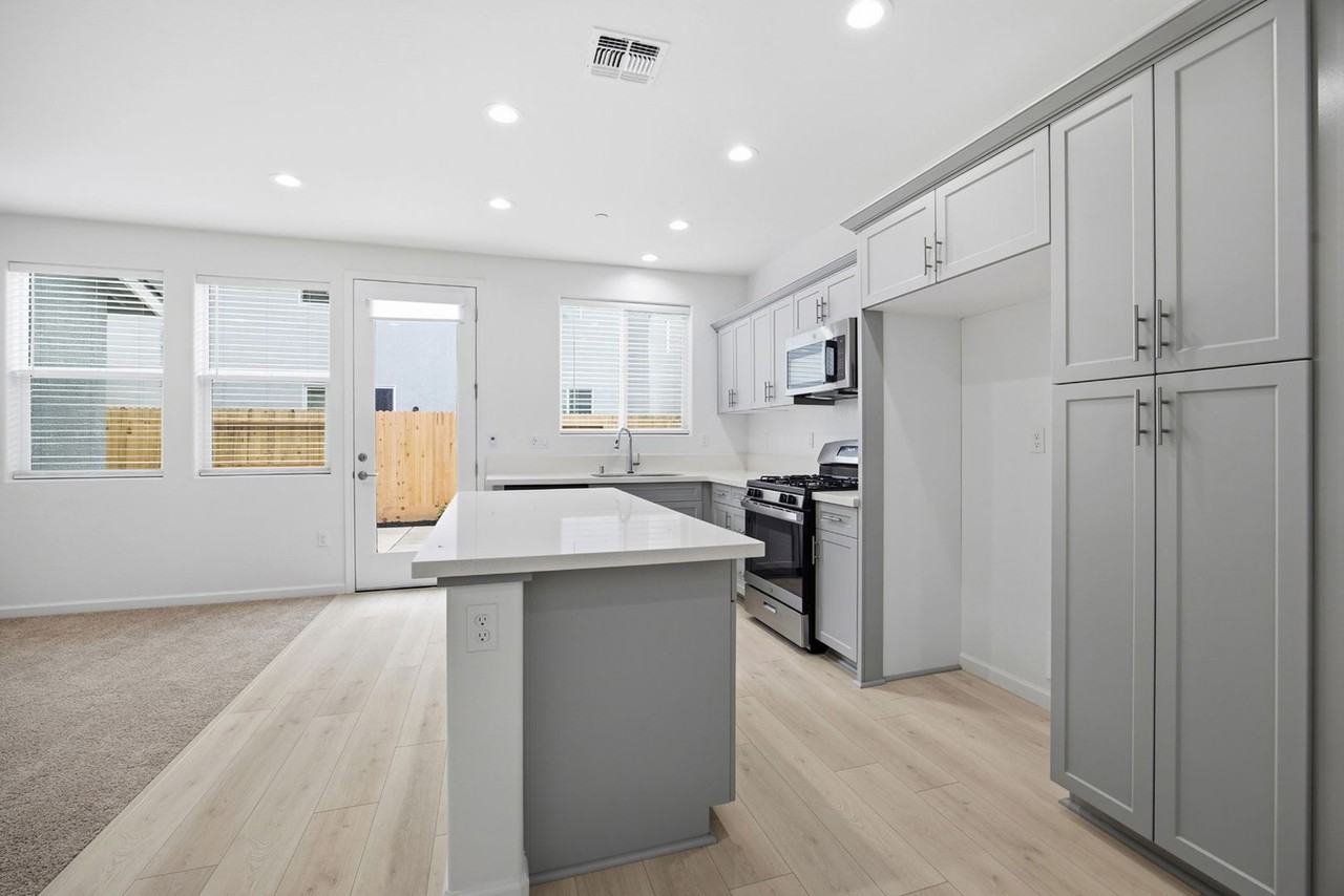 1317 West Sedona Avenue - Photo 4 of 19