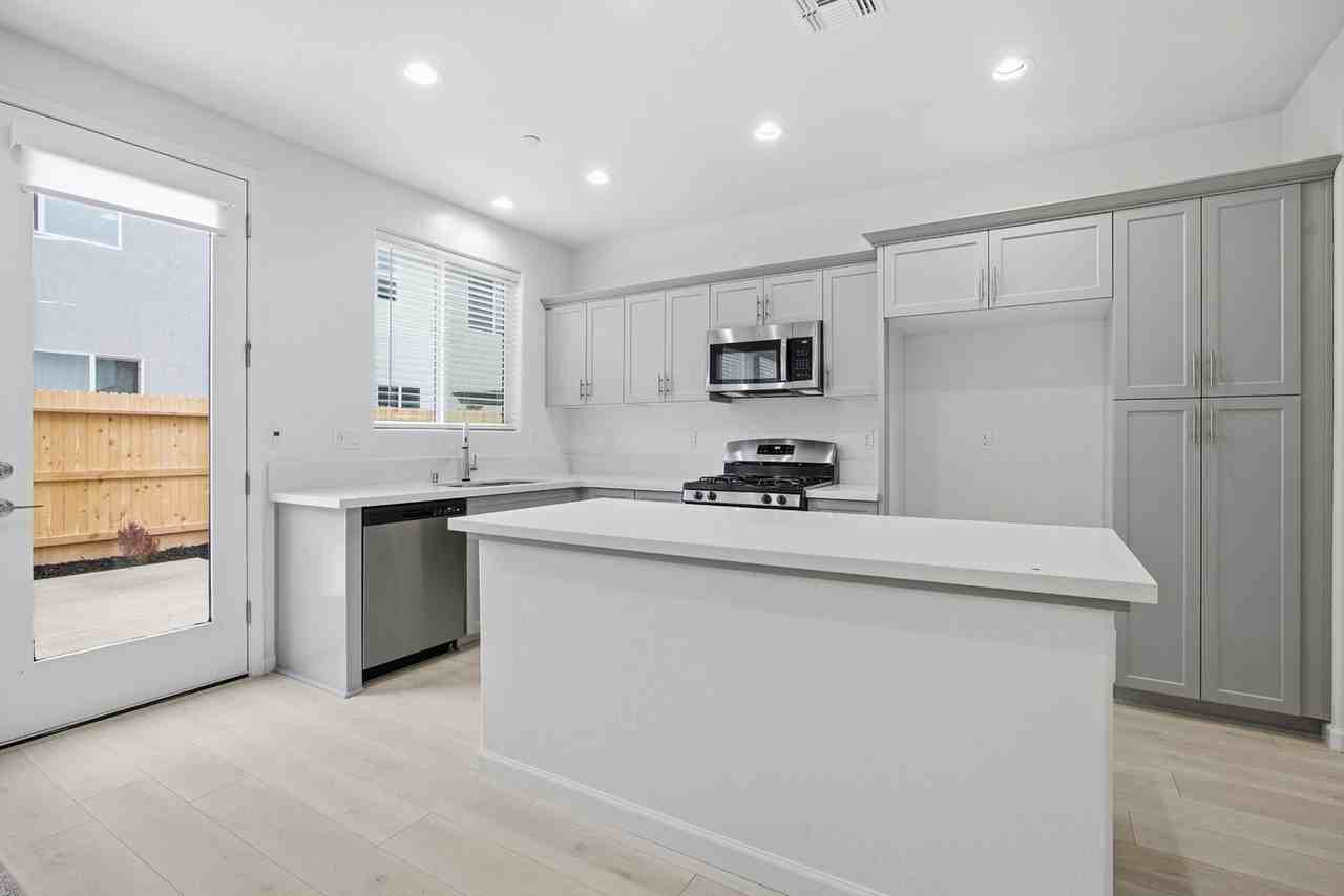 1317 West Sedona Avenue - Photo 5 of 19