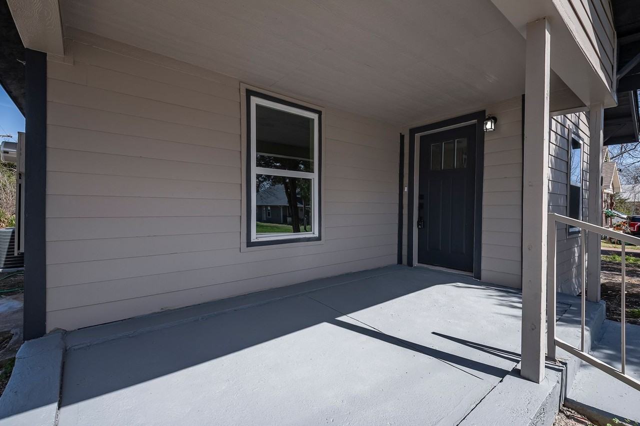 1101 Anthony St - Photo 3 of 26