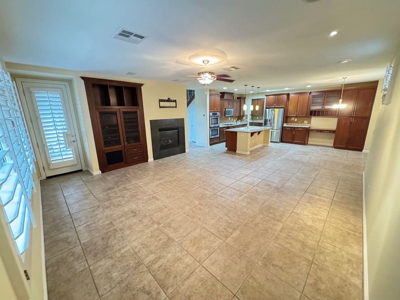 7516 Cliff Peaks Street - Photo 6 of 45