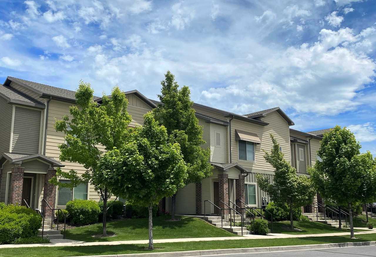 Liberty Bend - Photo 2 of 23