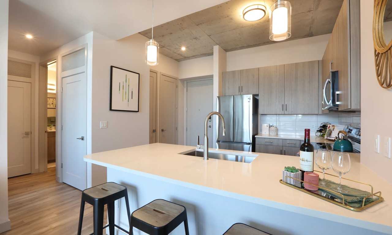 Liberty Sky - Photo 3 of 39