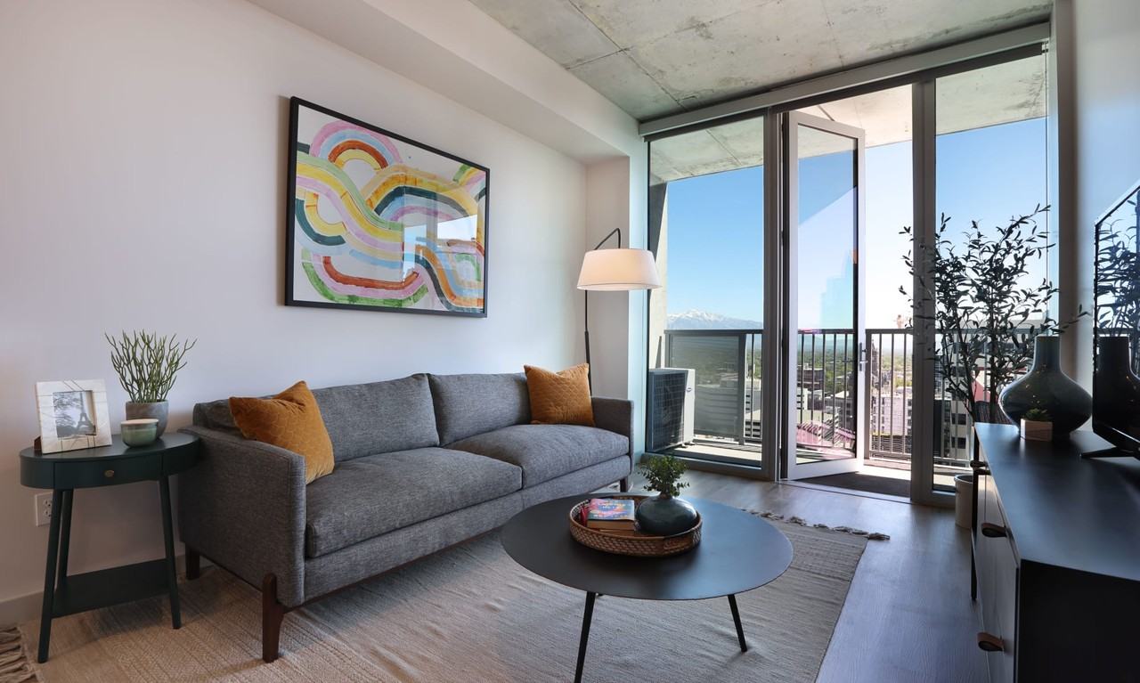 Liberty Sky - Photo 5 of 39