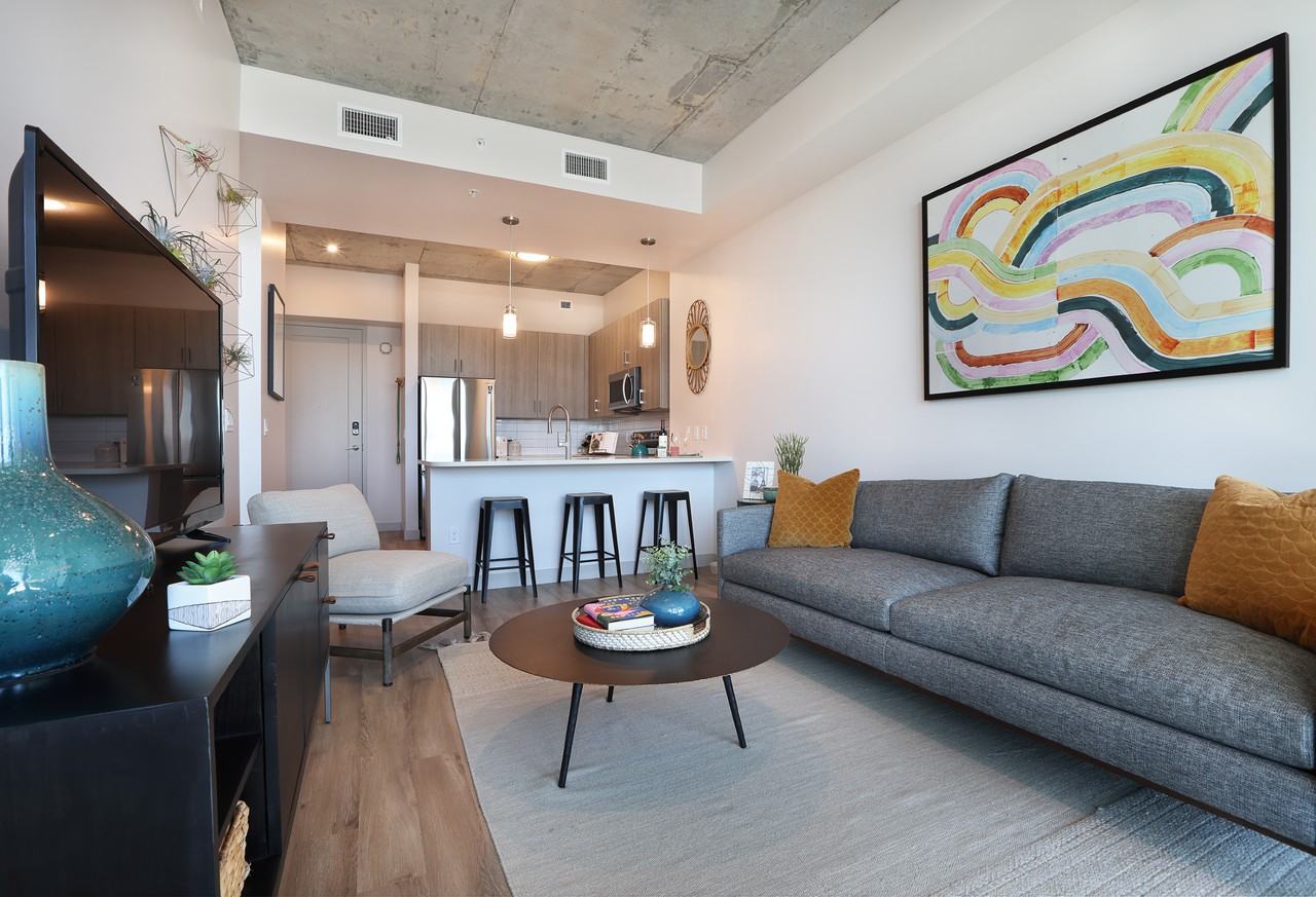 Liberty Sky - Photo 6 of 39