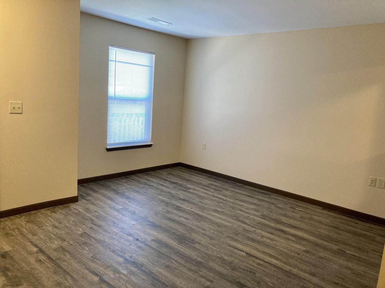 507 Southwest 6th Avenue - Photo 4 of 8