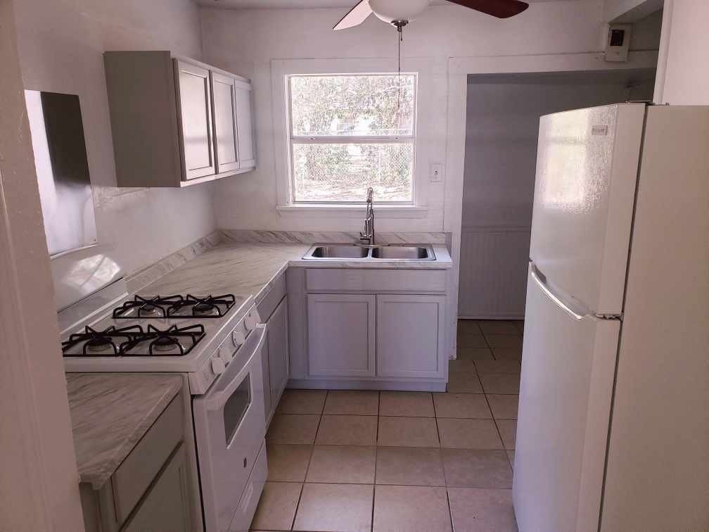 1709 Duncan Avenue - Photo 7 of 14