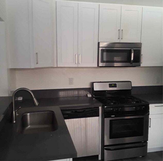 2546 S Spaulding Ave - Photo 4 of 13