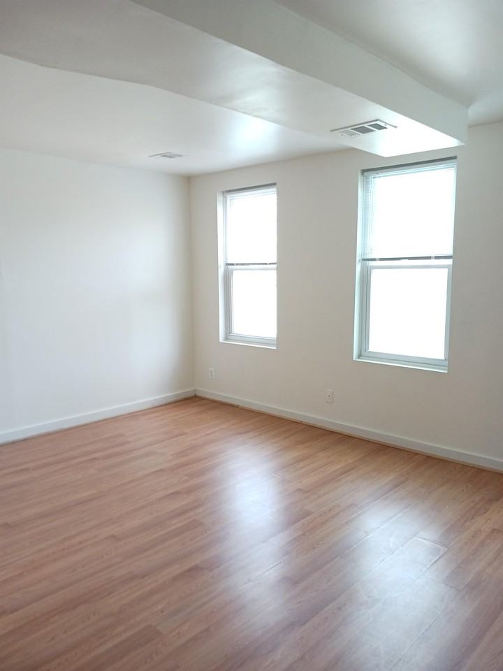 1511 17th Str NW - Photo 2 of 40