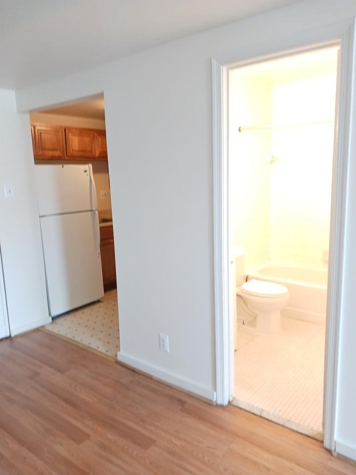 1511 17th Str NW - Photo 4 of 40