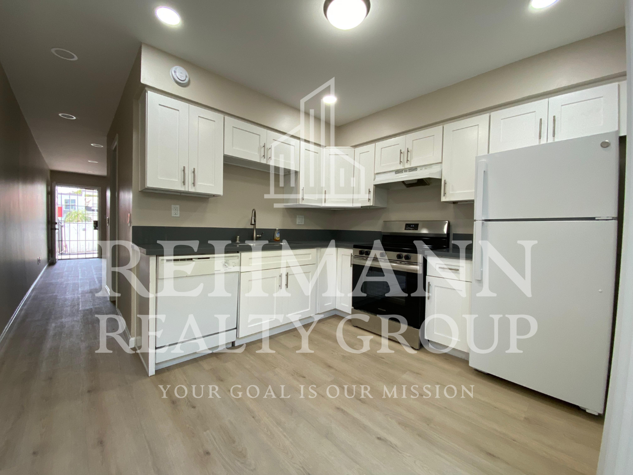 7125 Waite Drive - Photo 4 of 32