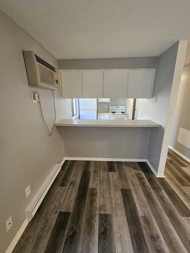 120 - 124 Fox Hill Lane - Photo 2 of 36