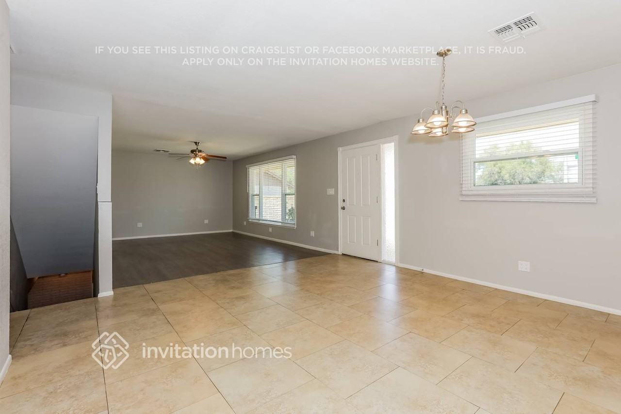 200 N Miller St - Photo 3 of 16