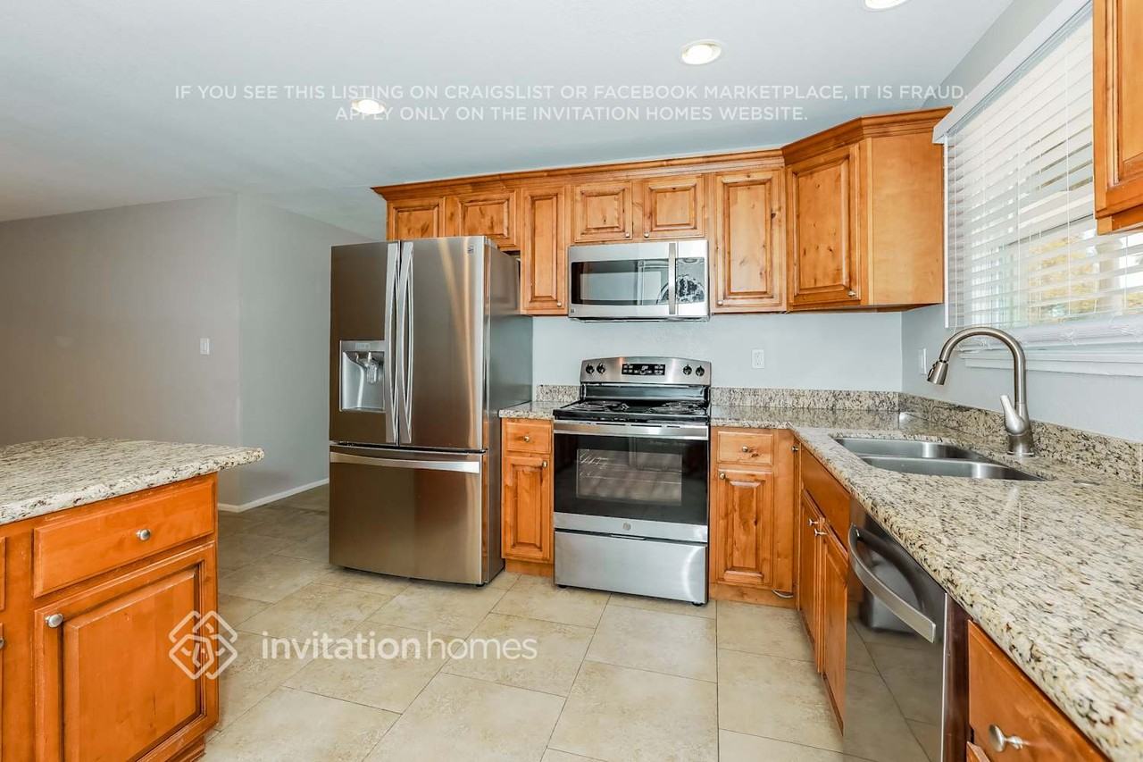 200 N Miller St - Photo 7 of 16