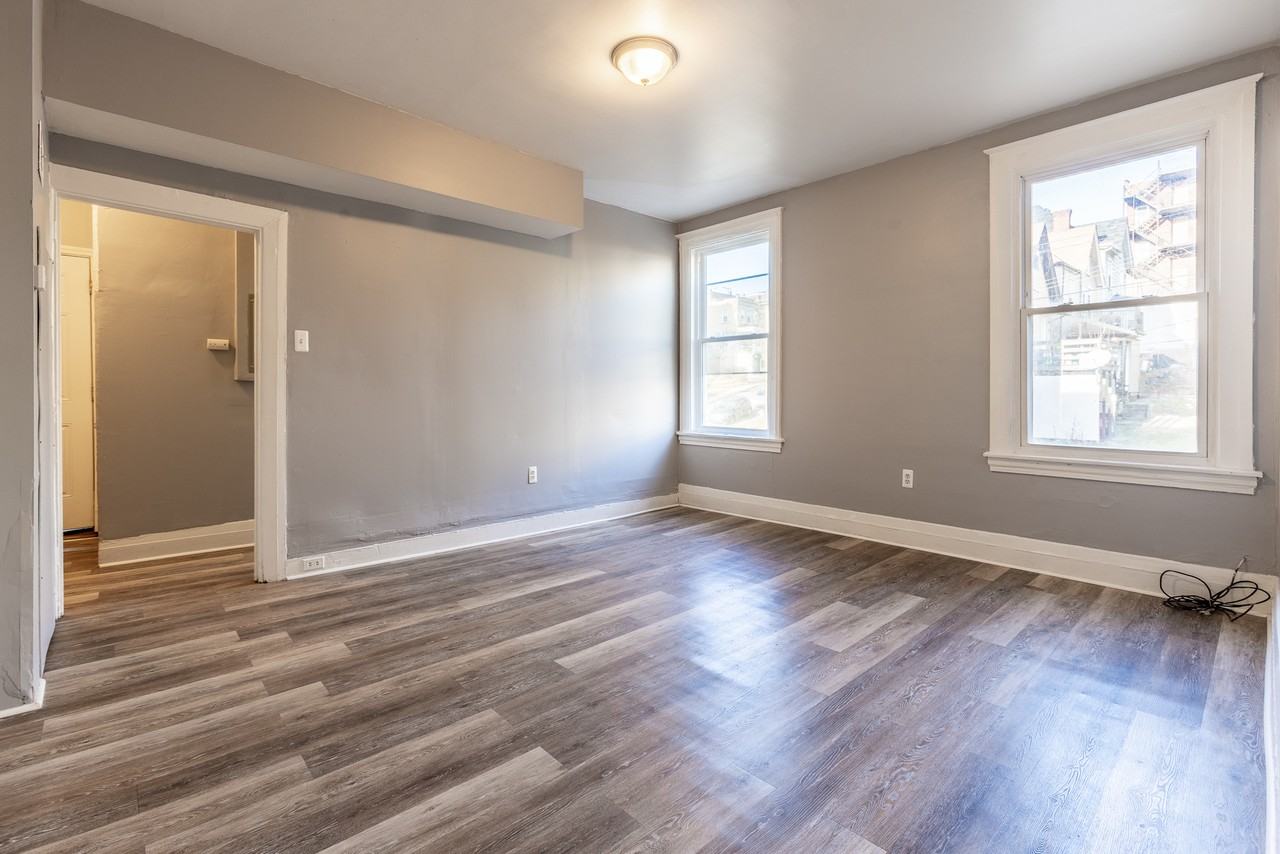 304 South Birmingham Avenue - Photo 4 of 11