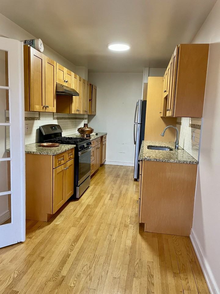 Tuckahoe - 111 Sagamore Rd.: - Photo 2 of 7