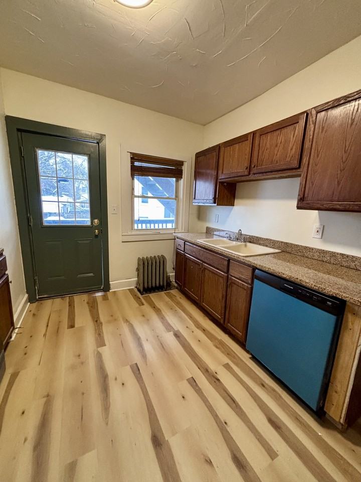 16808 Madison Avenue - Photo 2 of 20