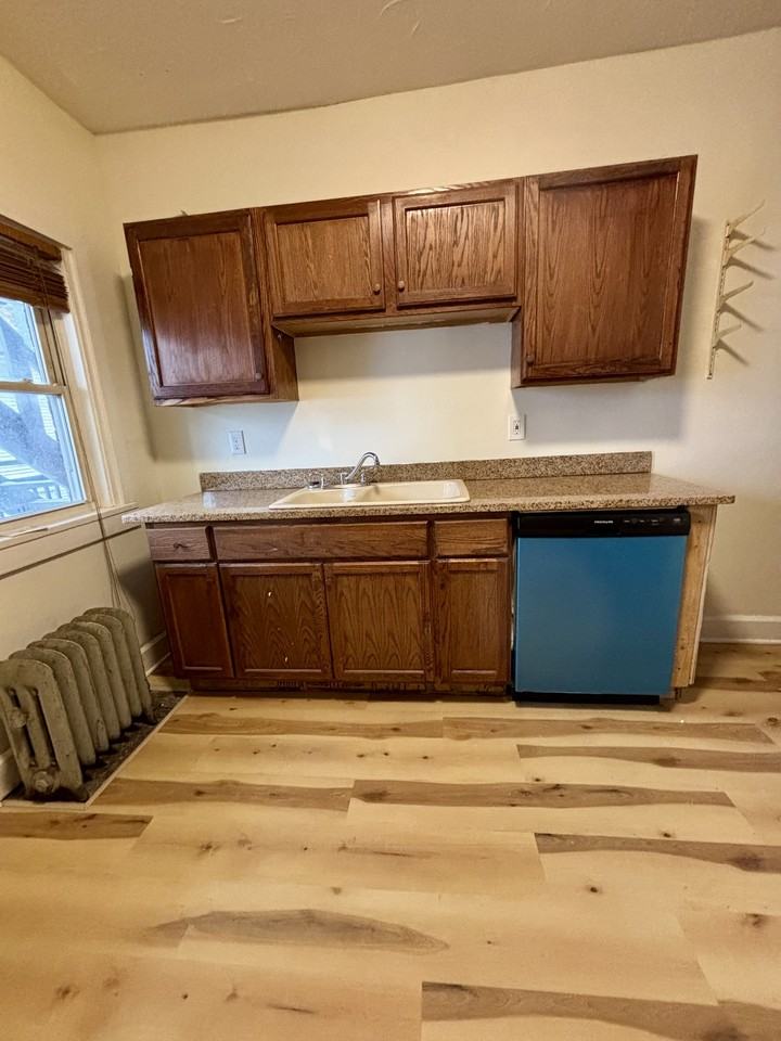 16808 Madison Avenue - Photo 3 of 20