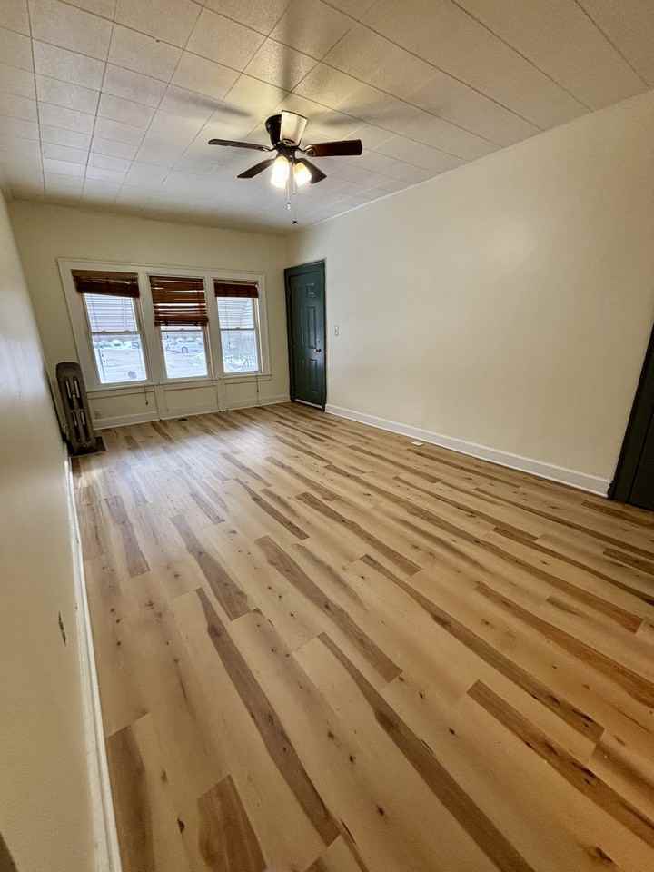 16808 Madison Avenue - Photo 6 of 20