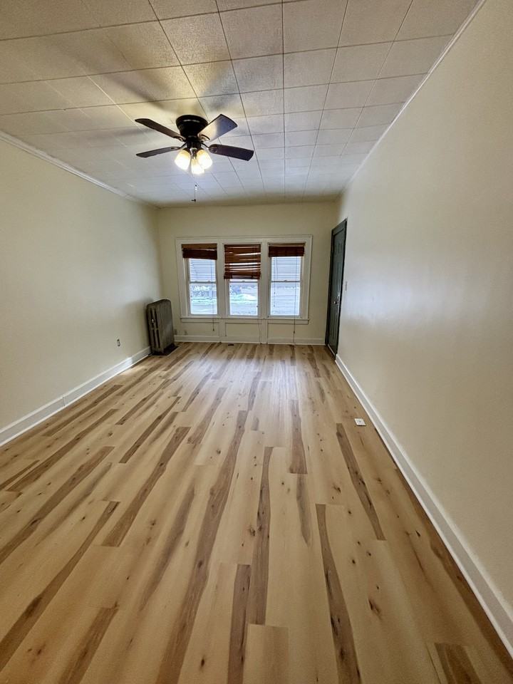 16808 Madison Avenue - Photo 7 of 20