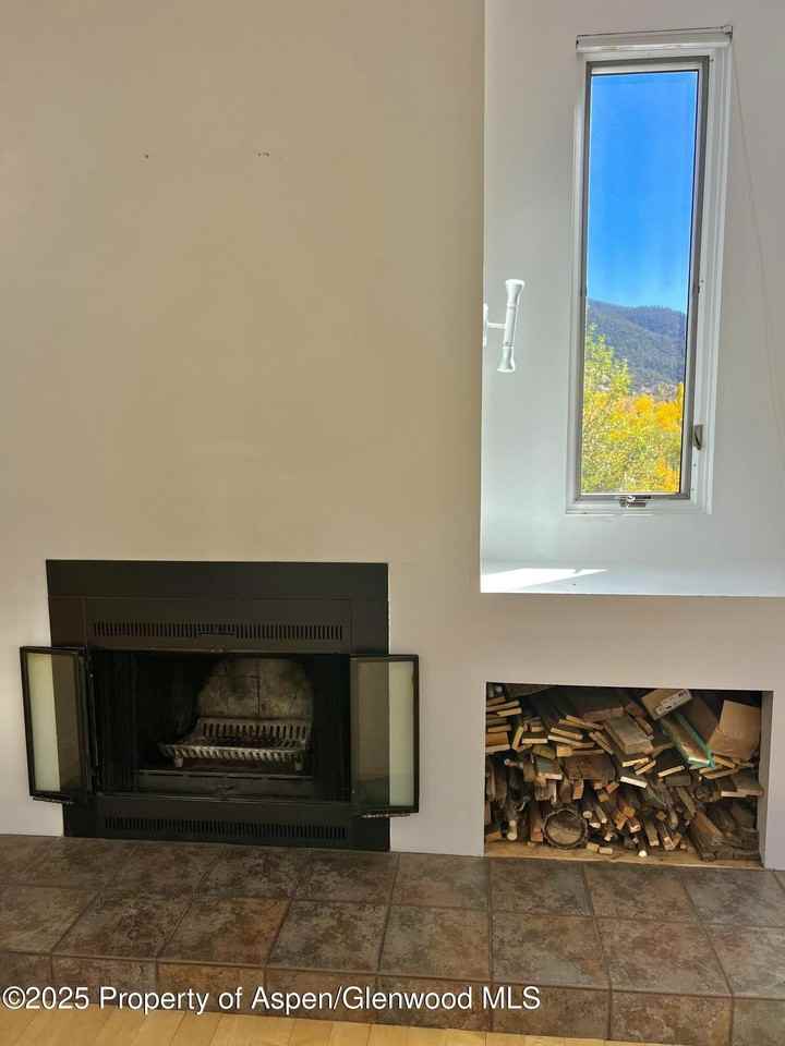 216 East Homestead Drive - Photo 4 of 18