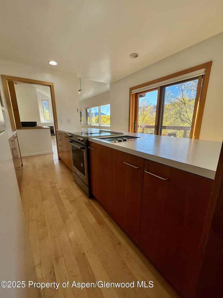 216 East Homestead Drive - Photo 5 of 18