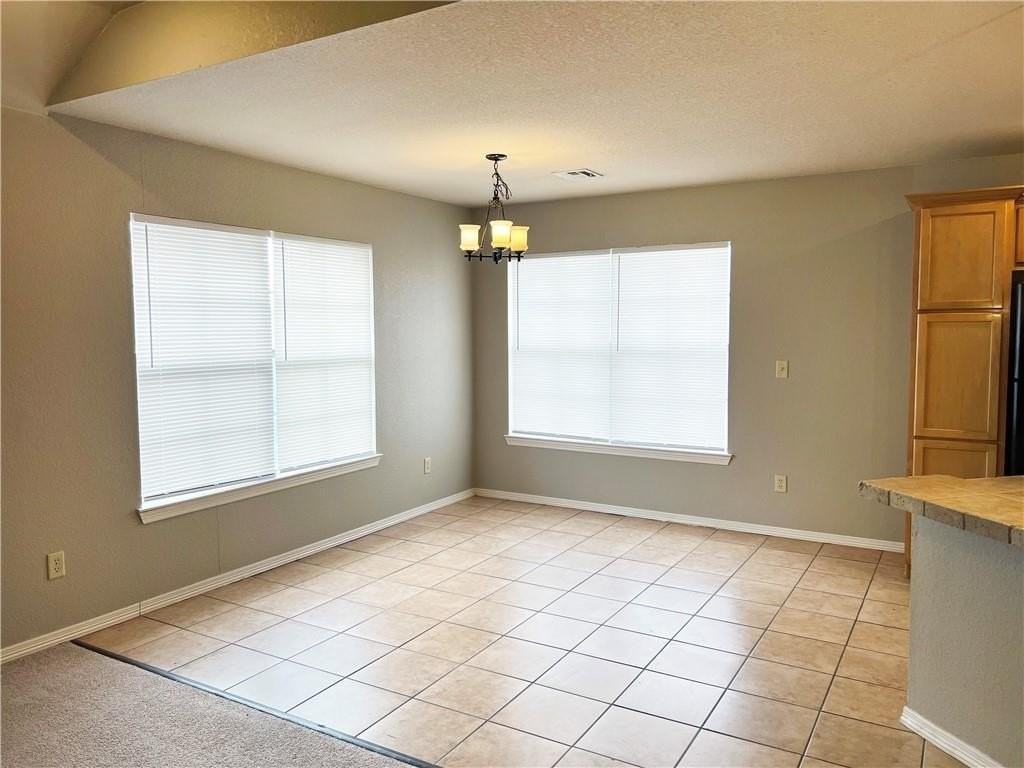 2827 N Cassius Ln - Photo 2 of 20