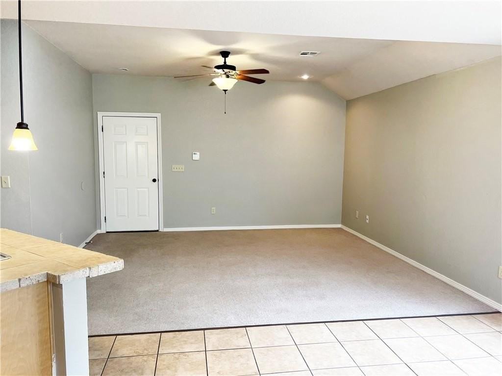 2827 N Cassius Ln - Photo 3 of 20