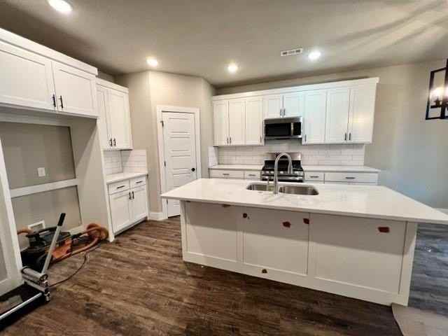 2735 S Olive Ct - Photo 7 of 20