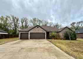 featured image of 386 E Hayes St