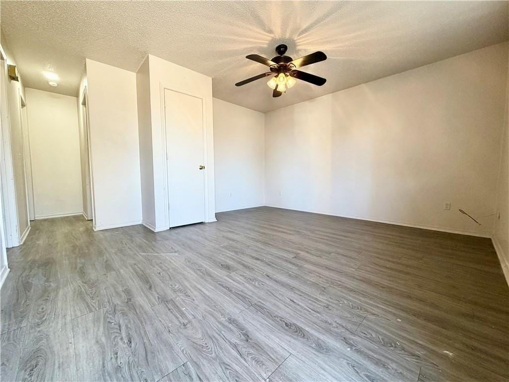 102 102  NW K  ST Unit #B #B - Photo 2 of 8