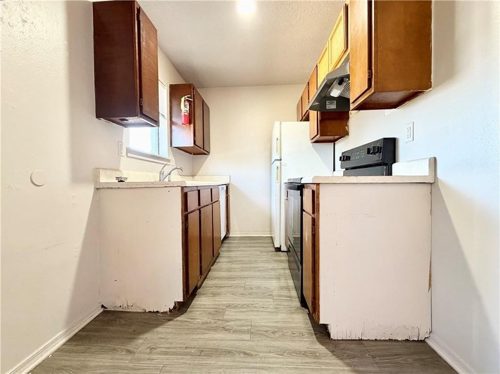 102 102  NW K  ST Unit #B #B - Photo 3 of 8