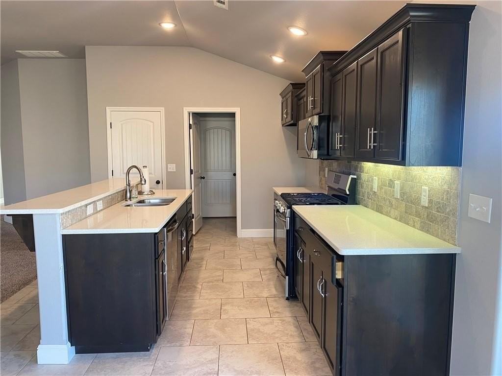 3550 Macintosh Way - Photo 6 of 28