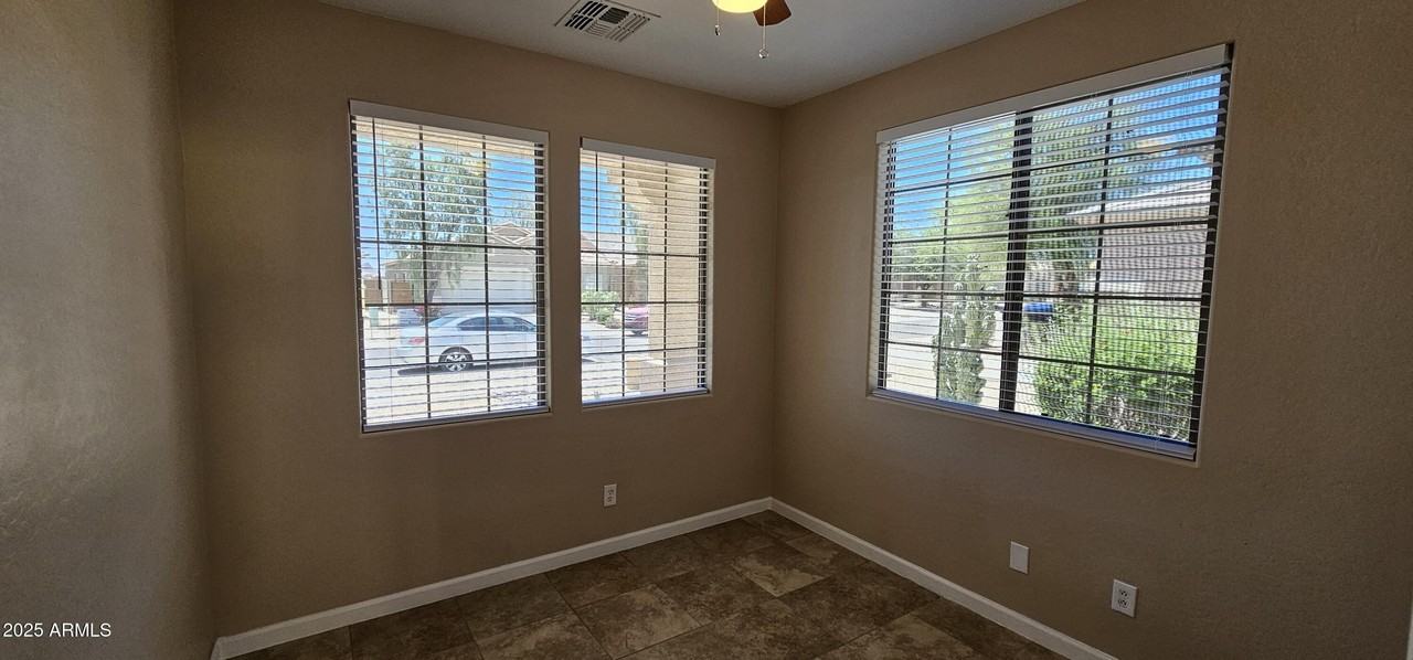 28057 North Quartz Drive - Photo 5 of 24