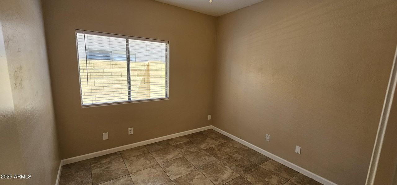 28057 North Quartz Drive - Photo 7 of 24