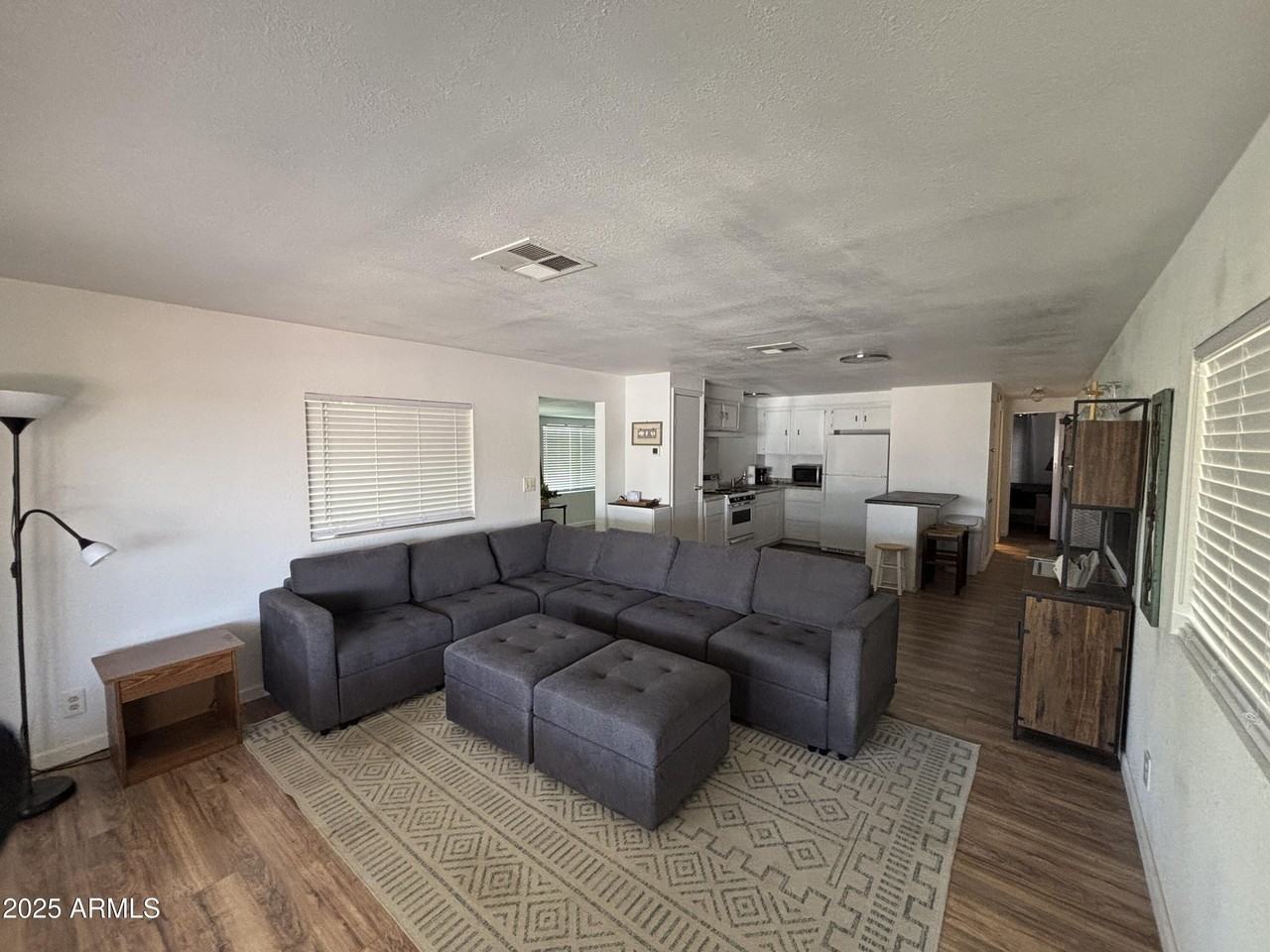 709 East Mohave Way - Photo 5 of 11