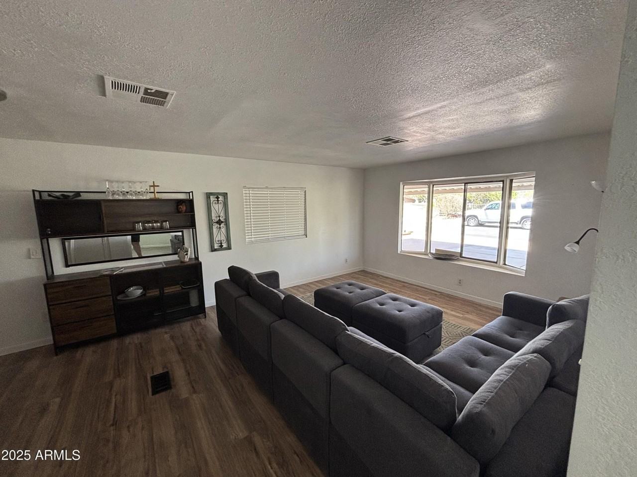 709 East Mohave Way - Photo 6 of 11