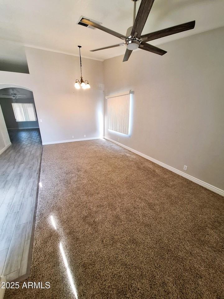 8512 W Tuckey Ln - Photo 4 of 26