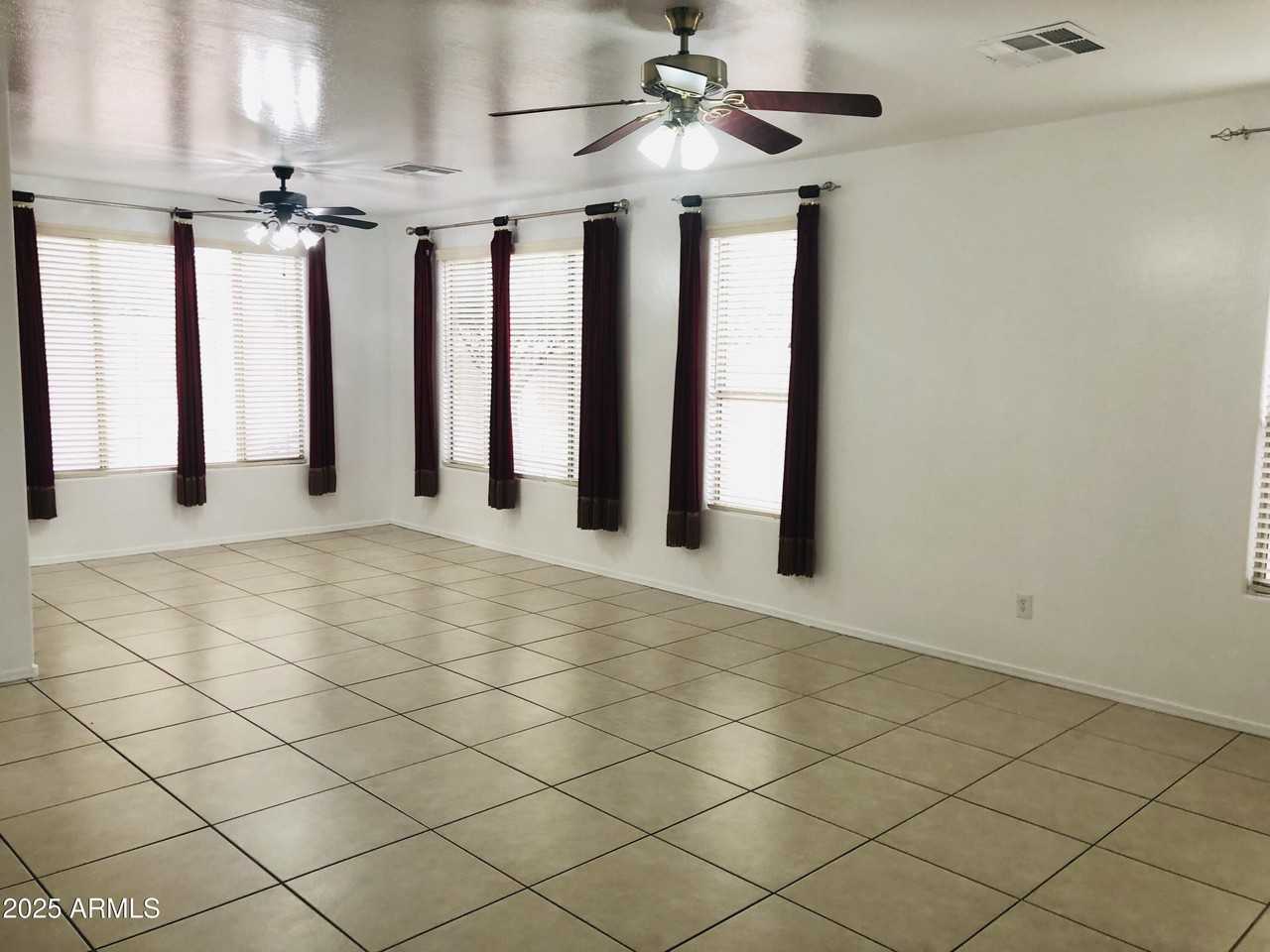 9940 East Medina Avenue - Photo 2 of 14